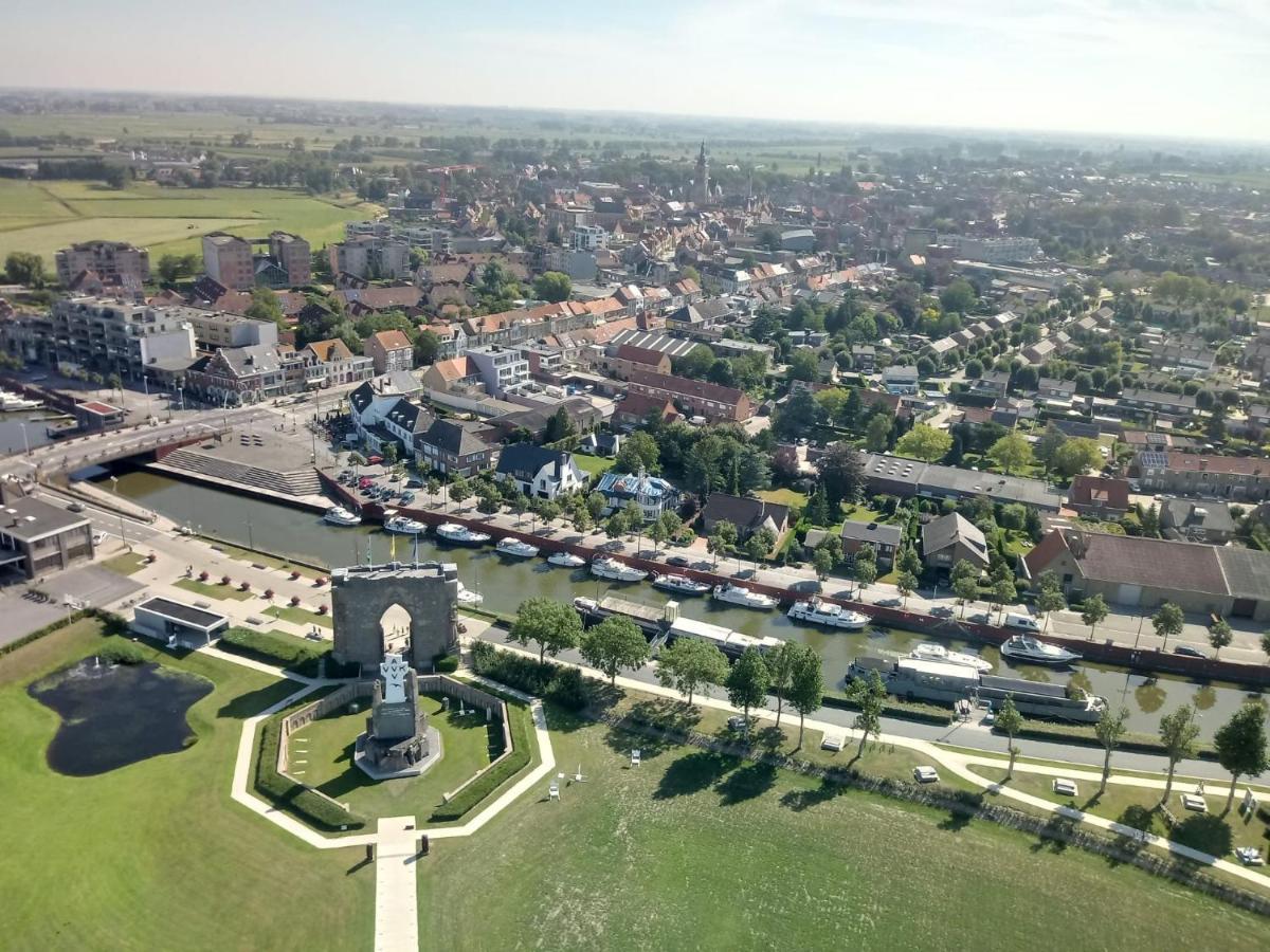 Vakantiehuis Bloemmolenkaai Diksmuide Exterior foto