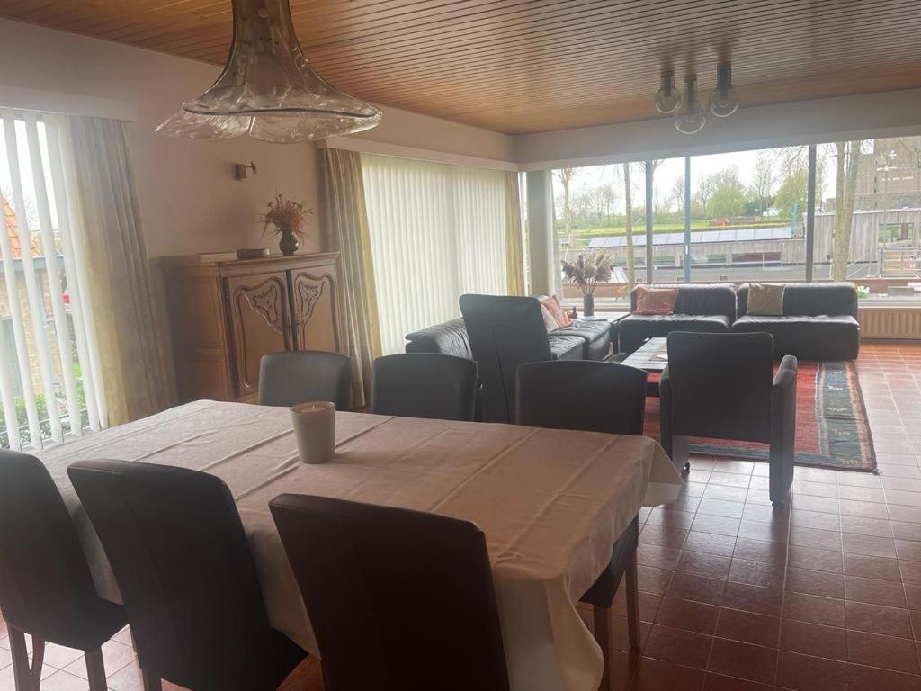 Vakantiehuis Bloemmolenkaai Diksmuide Exterior foto
